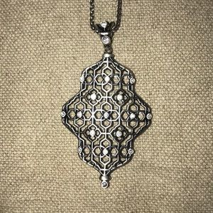 Long silver Kendra Scott Necklace! NWT!